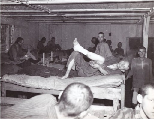 Mauthausen - Inmates found in the barracks at liberation (Copiar)